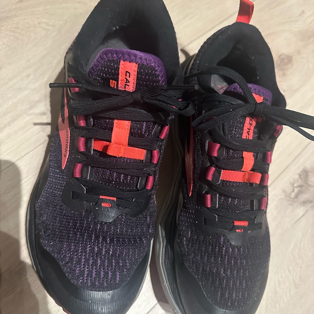 Gently used women Brooks running shoes size 10